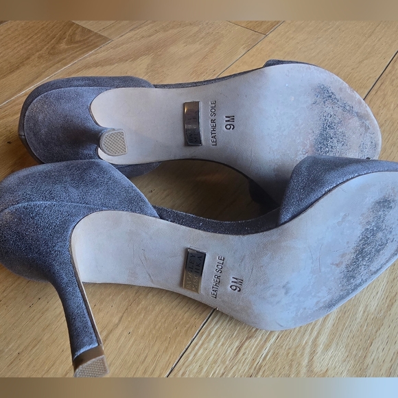 Badgley Mischka Salsa Peep Toe Heels Metallic Pewter Size 9 - Picture 8 of 9